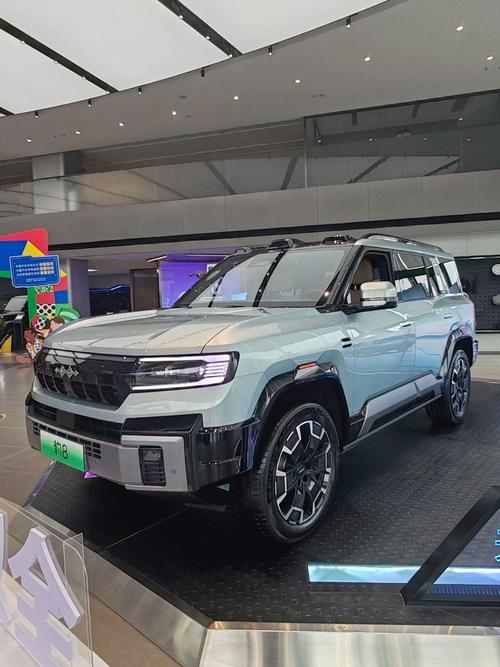 惠州148比亚迪方程豹硬派越野的爆款，英菲尼迪35周年与你共成长